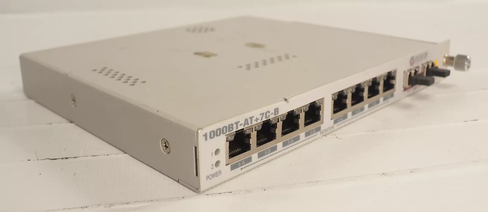 USED - XikeStor Simple L2 8-Port 2.5G RJ45 2-Port 10G SFP+ Switch