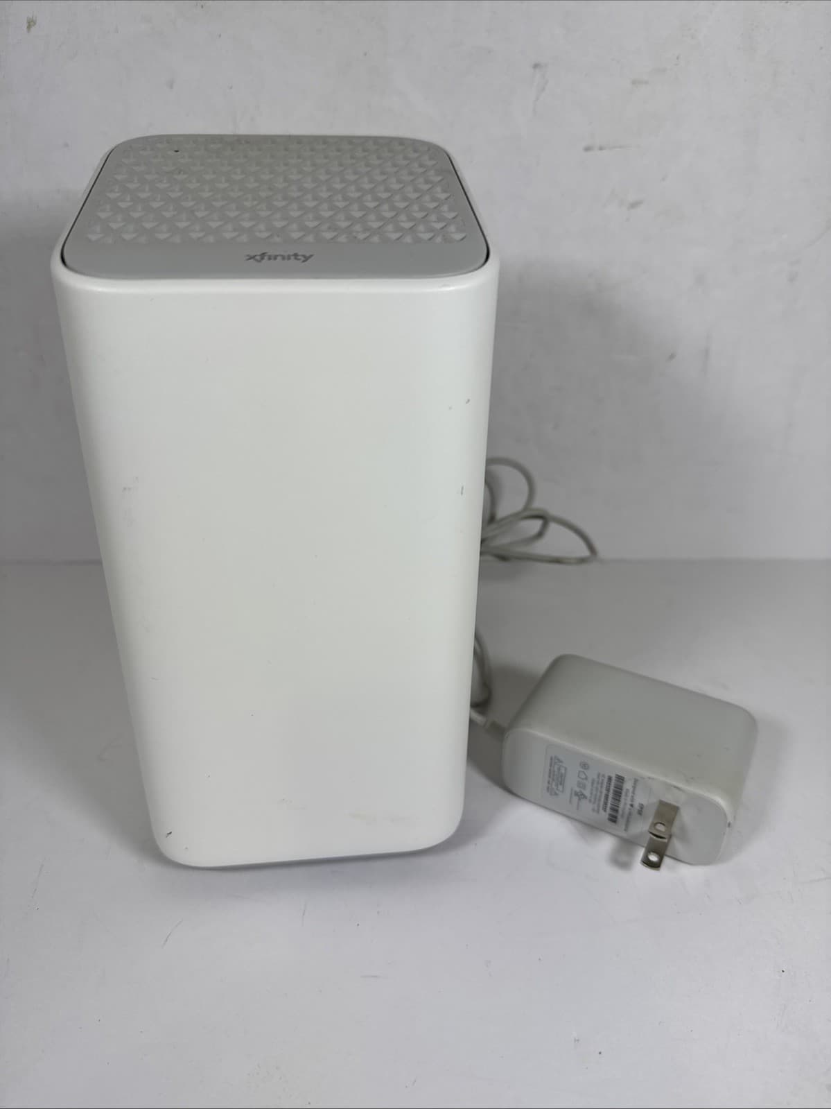 USED - XB7-T GIGABIT Xfinity XFi Gateway Modem + Router, Power Supply CGM4331COM AS IS