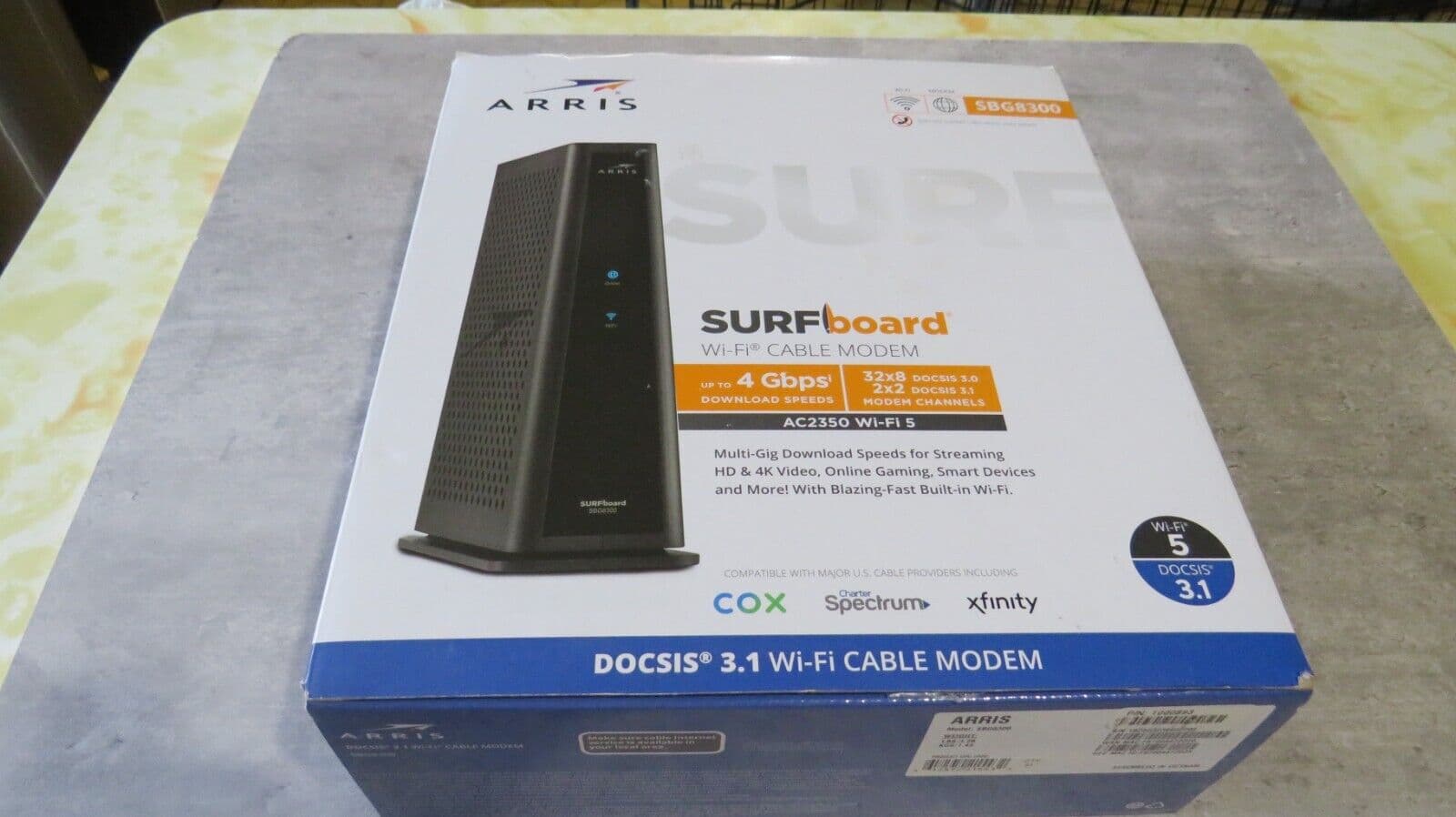 USED - ARRIS SURFboard SBG8300 DOCSIS 3.1 Gigabit Cable Modem & AC2350 Dual Band Wi-Fi