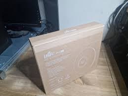 USED - Ubiquiti UniFi UAP-AC-PRO 802.11ac Access Point thumbnail 2